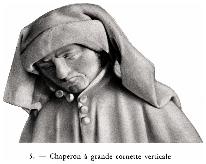 Chaperon à grande cornette verticale